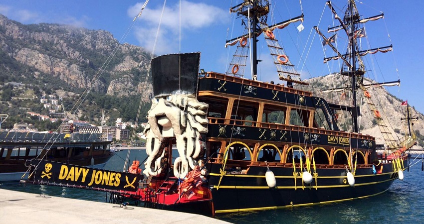 Marmaris Korsan Tekne Turu